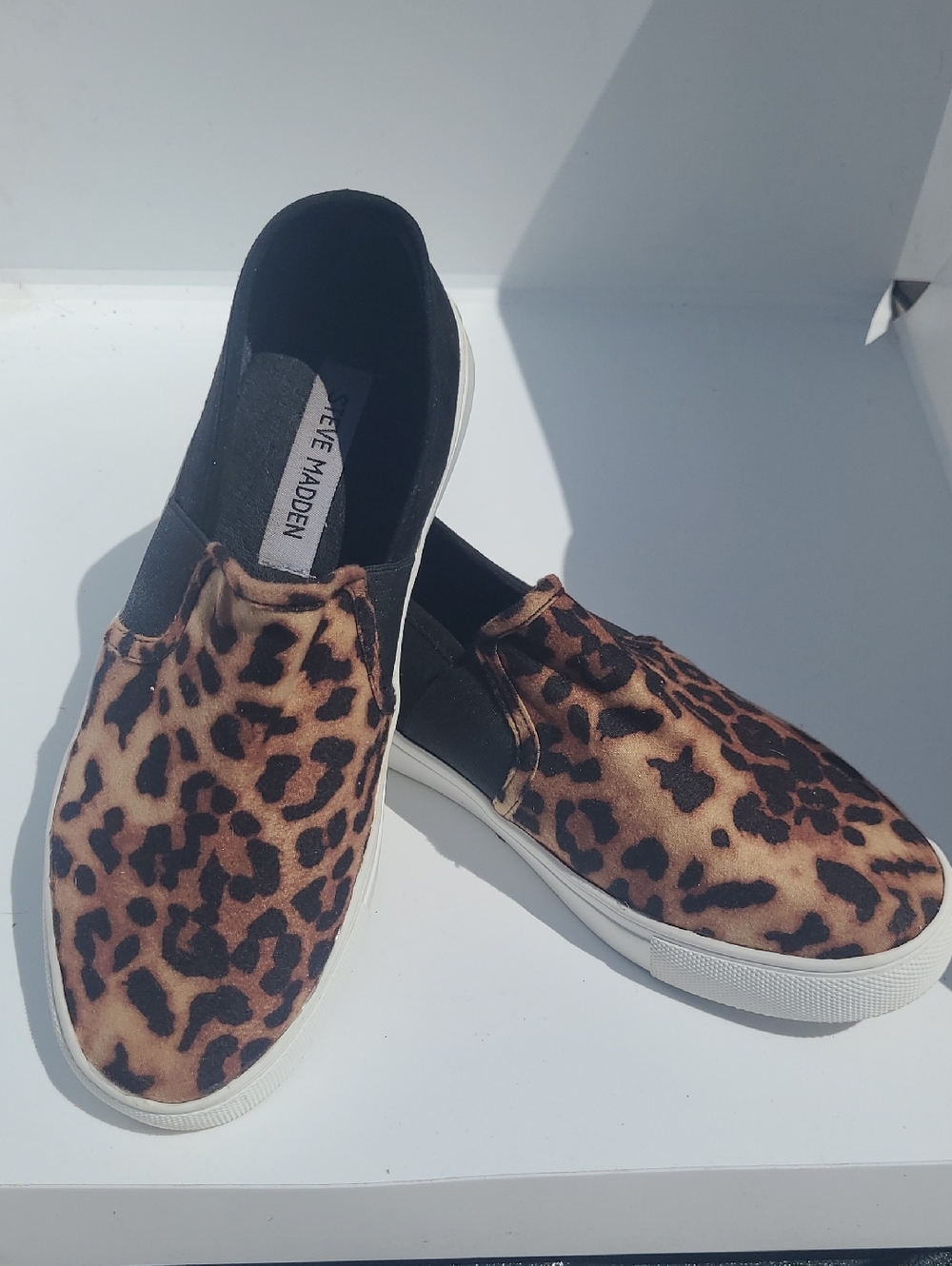 Steve Madden Leopard Print Slip On Sneakers Women's Size 8 Cheetah Animal Print